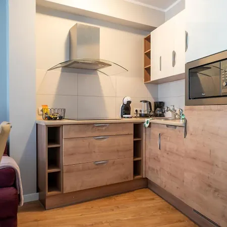 Apartment Arkadia - Rynek Jeleniogorski - By Spaceapart